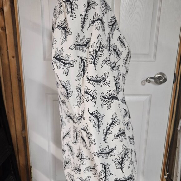 2 pc suit - white with black - Picture 4 of 7